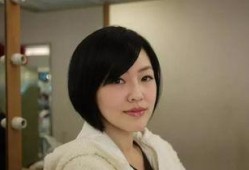 三线吃瓜娱乐圈微博,娱乐圈三线明星的瓜田奇遇记